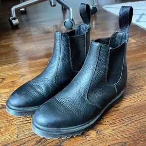 Dr. Marten 2976 Chelsea Boots